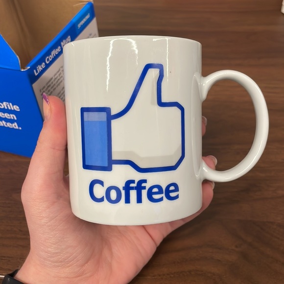 NWT Coffee Facebook “Like” Social Media Mug - Picture 5 of 5